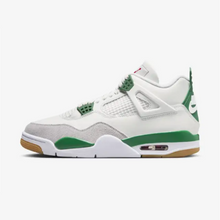 Load image into Gallery viewer, SB x Jordan 4 Pine Green