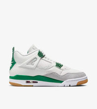 Load image into Gallery viewer, SB x Jordan 4 Pine Green