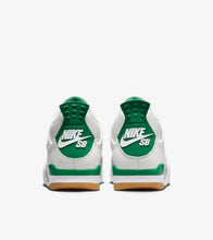 Load image into Gallery viewer, SB x Jordan 4 Pine Green
