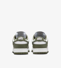 Load image into Gallery viewer, Dunk Medium Olive
